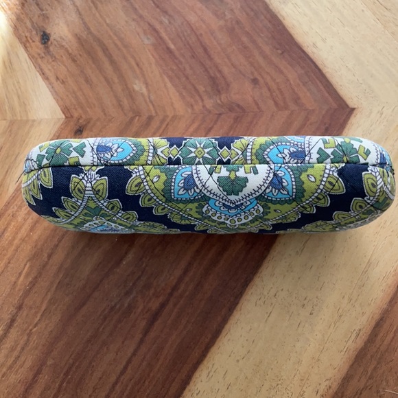 VERA BRADLEY eyeglass case 👓🕶! - Picture 8 of 10